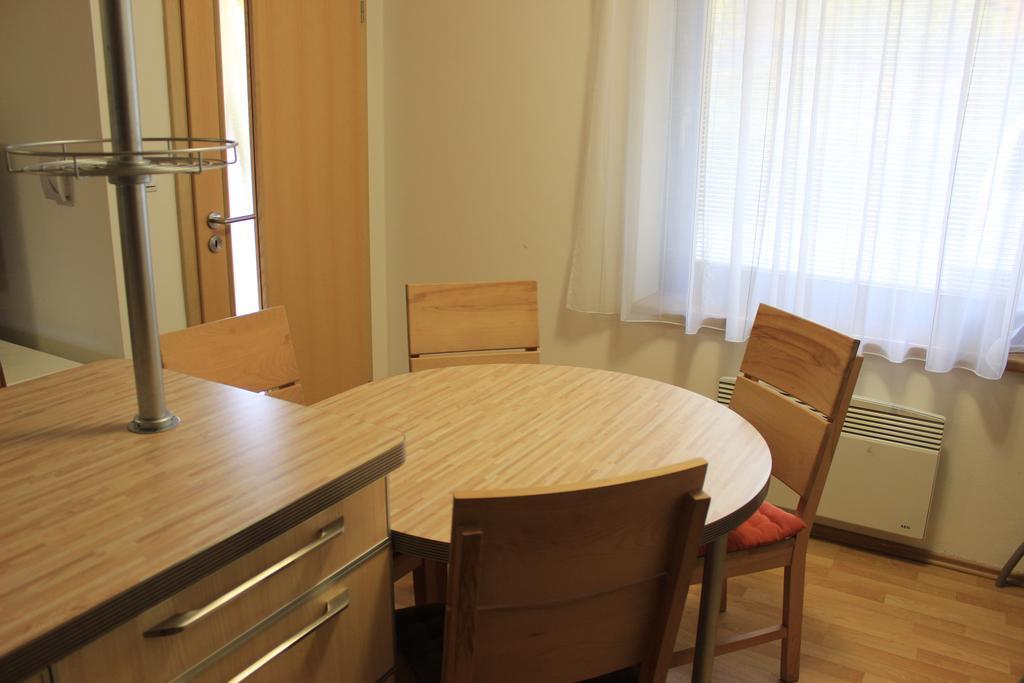 Apartman Lipanek Lipno nad Vltavou Exteriör bild